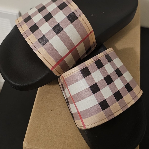 Burberry Shoes - Burberry Slides